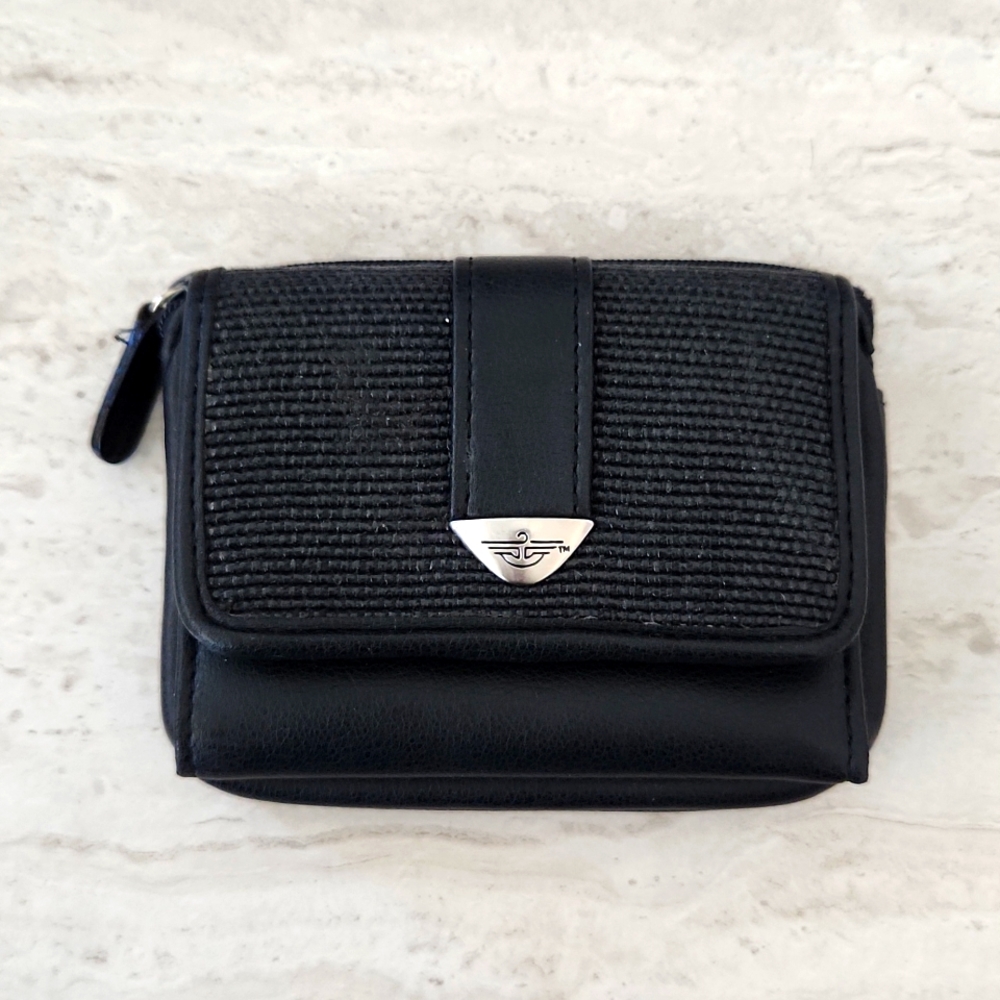 Dockers Black wallet with change purse and ID slot. One size.